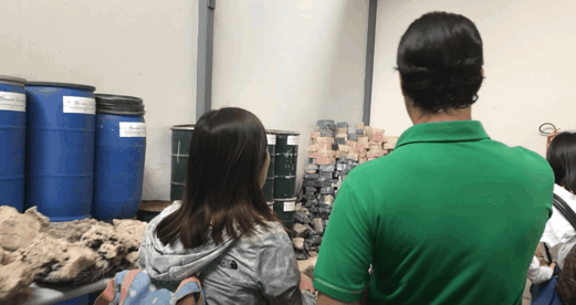 参观仓库动图.GIF
